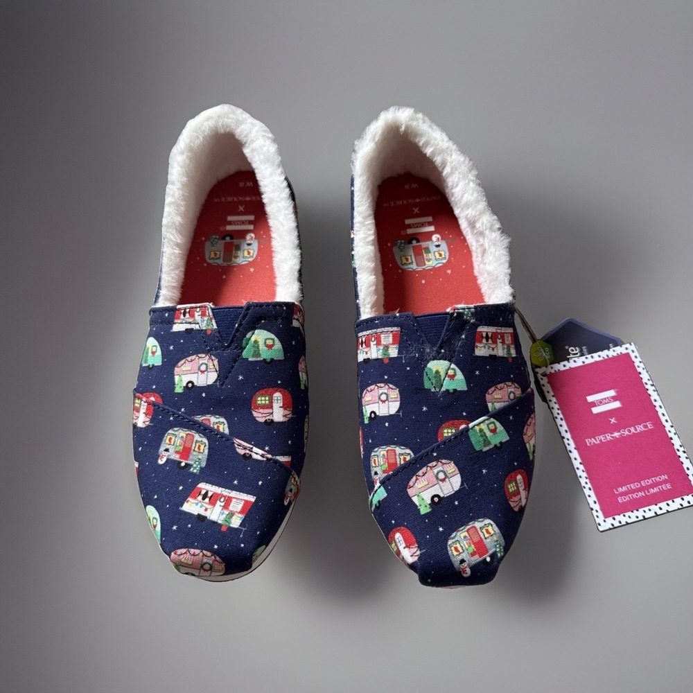TOMS Alpargata Holiday Campers Print/Faux Fur Women's Flats Size 8  (NEW W/TAGS)